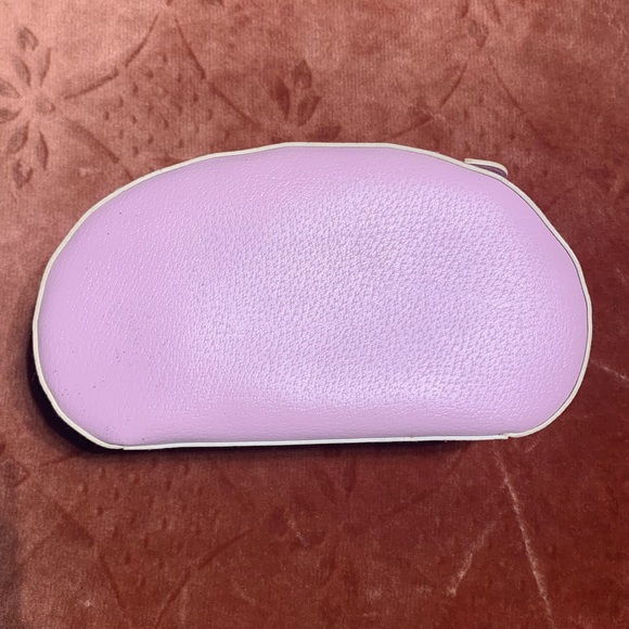 Estee Lauder Handbags - Estée Lauder Makeup Case